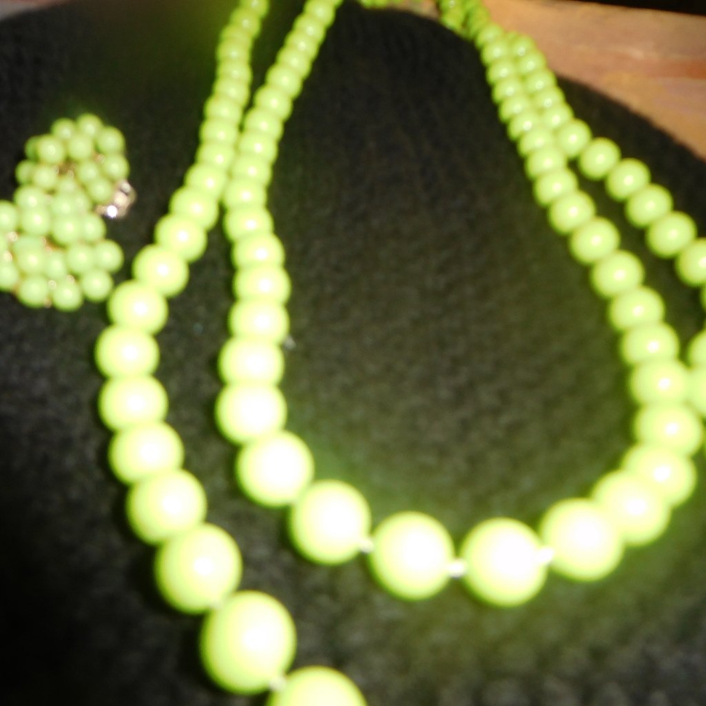 Vintage Green Beaded Necklace & Beaded Clip Earrings Set